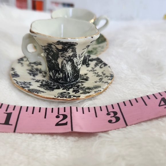 Vintage miniture Alice in Wonderland  ceramic tea Cup with saucer attached - Picture 7 of 7